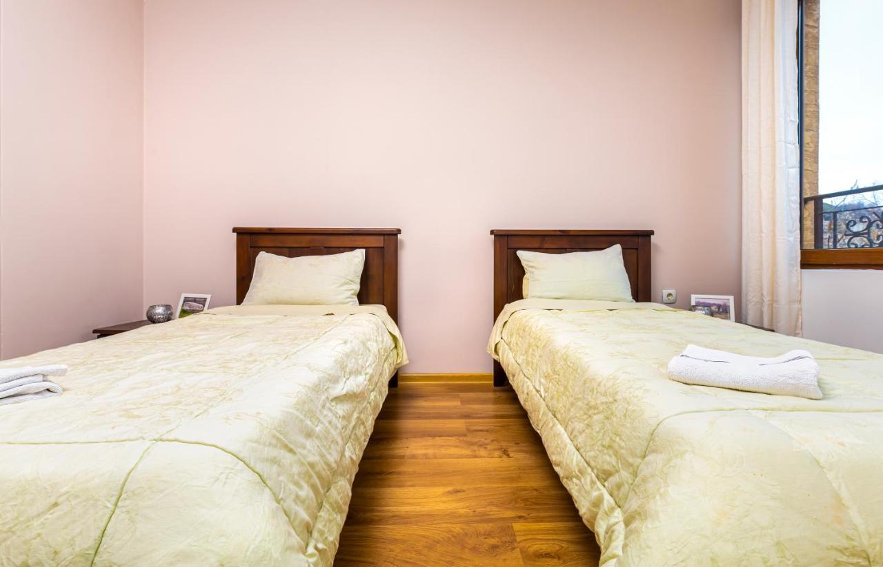 The Walnut 2Bd Apartment Plovdiv Exterior photo